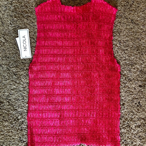 Nicola Stretchy Shell Tank - Picture 2 of 3